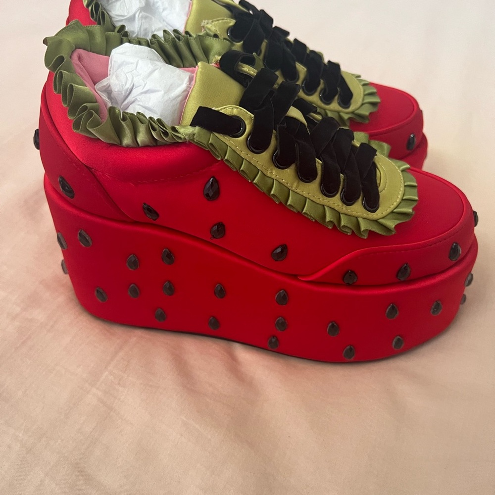 Dolls Kill x Strawberry Shortcake Platform Shoes - Picture 4 of 7